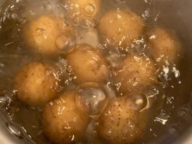 ソムリエが教える簡単リッチ飯 ブランダード風マカロニグラタンの作り方の手順1