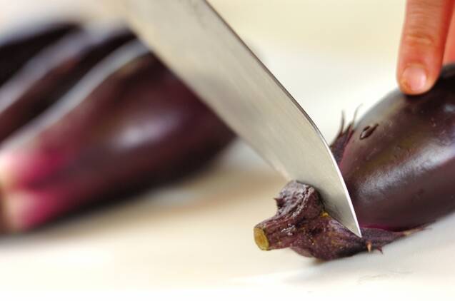 薬味たっぷり焼きナスの作り方の手順1