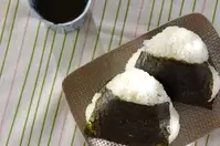 鮭とかす漬けのおにぎり