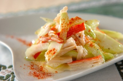 セロリとカニカマのサラダ