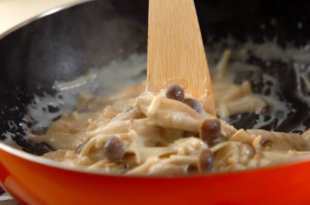 万能カジキマグロのムニエル 子供喜ぶクリームソース by金丸 利恵さんの作り方の手順7