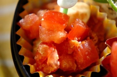 トマトのかつお節和え 副菜 レシピ 作り方 E レシピ 料理のプロが作る簡単レシピ