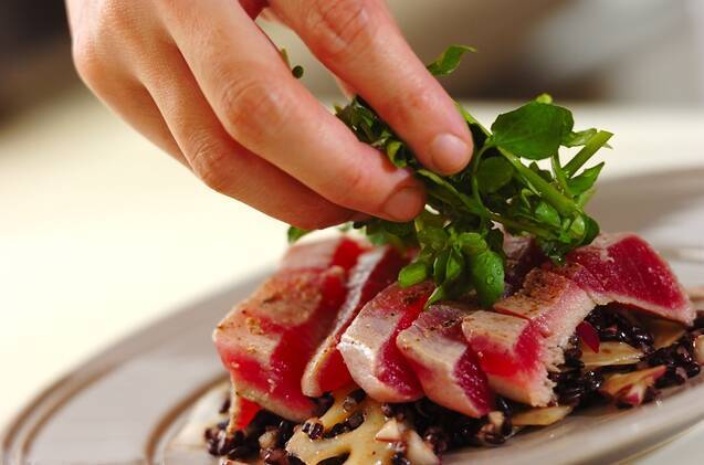 マグロと黒米のバルサミコサラダの作り方の手順5