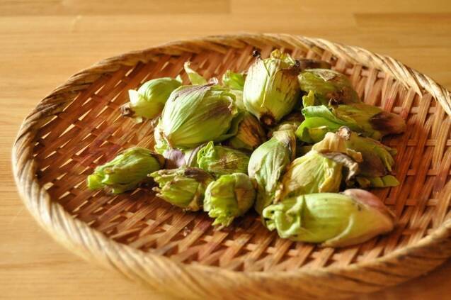 フキノトウのしょうゆ漬けの作り方の手順1