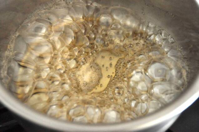 フキノトウのしょうゆ漬けの作り方の手順2