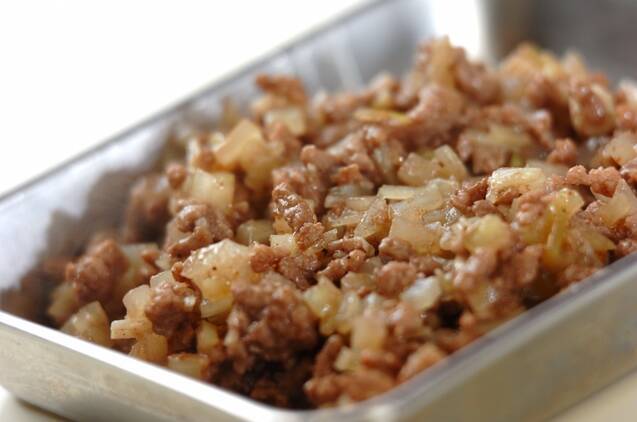 ひき肉クリームソースのフェットチーネの作り方の手順2