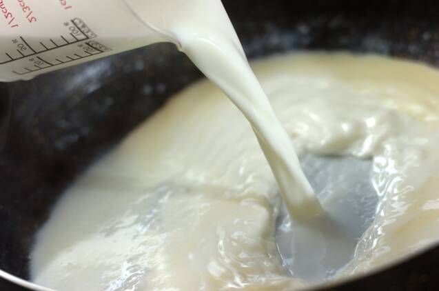 ひき肉クリームソースのフェットチーネの作り方の手順4