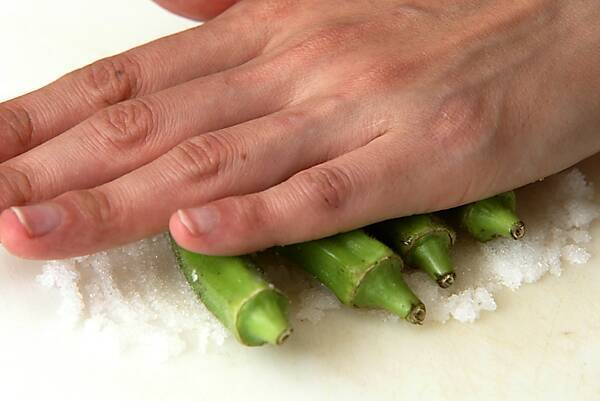 かんたんもちもち！すいとん汁の作り方の手順2