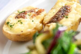 ジャガイモのチーズ焼き
