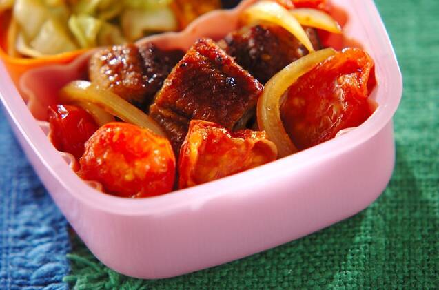 ウナギのトマト煮