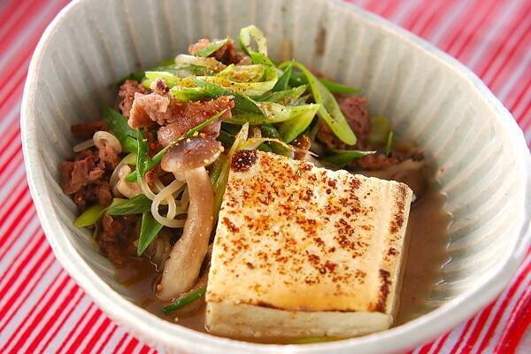 副菜やメインにも♪ 牛肉で作る「肉豆腐」の基本レシピ＆アレンジ5選の画像