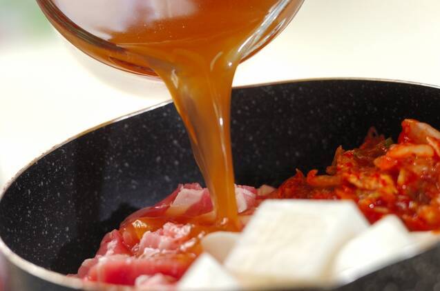 豚肉と大根のキムチ煮の作り方の手順2