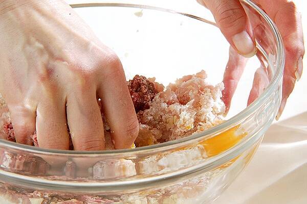 肉団子シチューの作り方の手順1