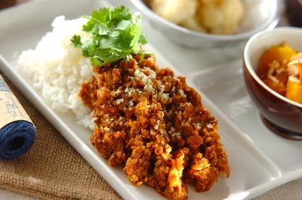 豆とひき肉のカレー