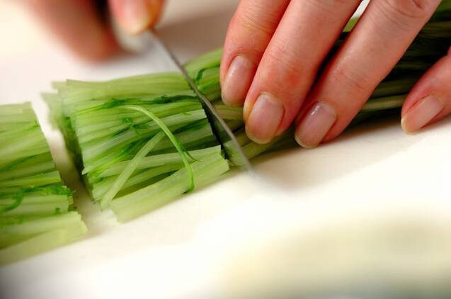 水菜とリンゴのゴマサラダの作り方の手順2