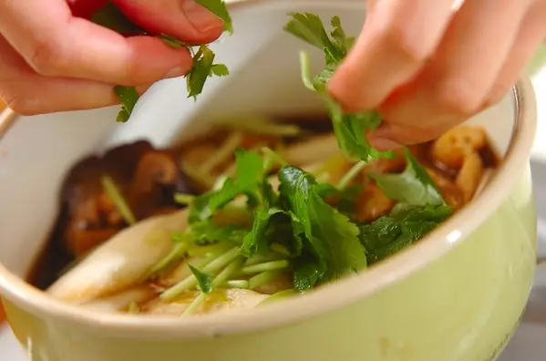 簡単でおいしい！木の葉丼の作り方3