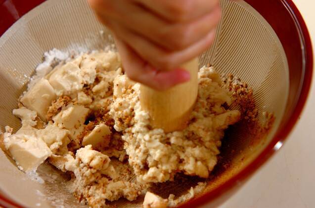 レンコンの豆腐はさみ焼きの作り方の手順2