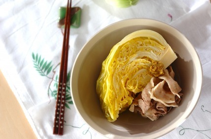 春キャベツと豚肉の蒸し煮