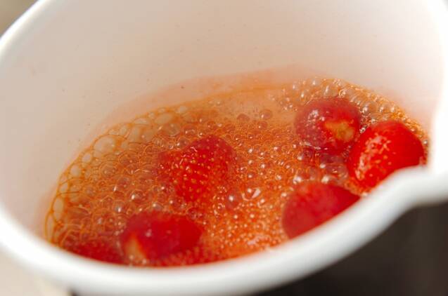 おしゃれ！いちごシロップがけ白玉 by杉本 亜希子さんの作り方の手順2