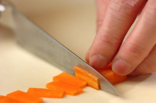 焼うどん・ピーマンとツナのサッと煮の作り方の手順1