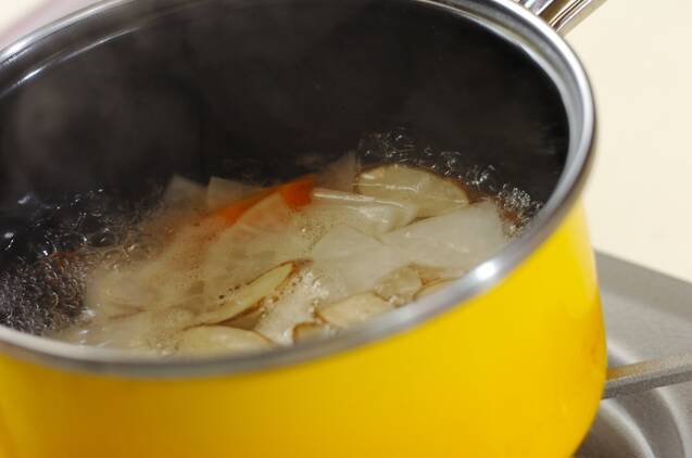 鮭の酒粕みそスープの献立の作り方の手順5