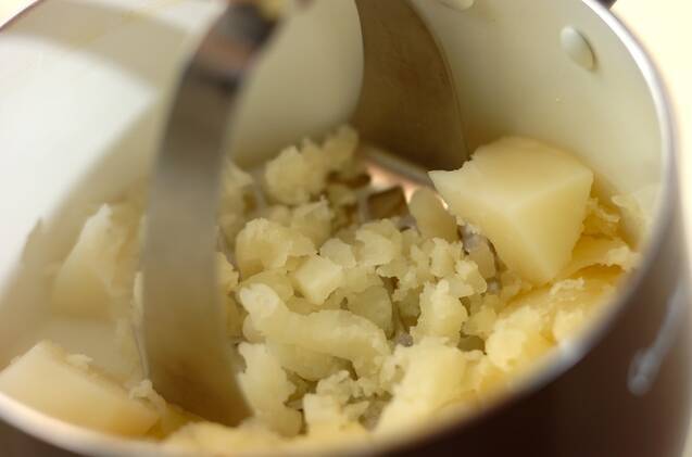 とろーりラクレットチーズとマッシュポテトのアリゴの作り方の手順4