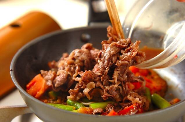 牛肉とトマトのサッと炒め煮の作り方の手順4