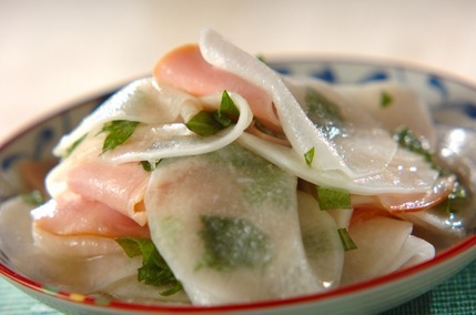 大根丸ごと食べ飽きない！シャキシャキサラダ