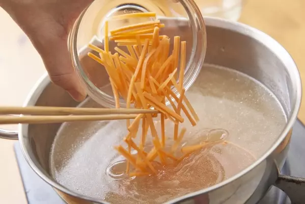 チキンボーンブロスで豆腐入りサンラータンの作り方2