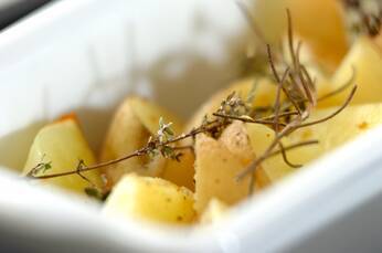 新ジャガのハーブ焼き