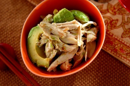 アボカドとささ身のポン酢サラダ