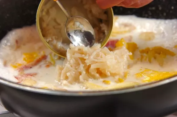 とろーりあたたか白菜のクリーム煮の作り方2