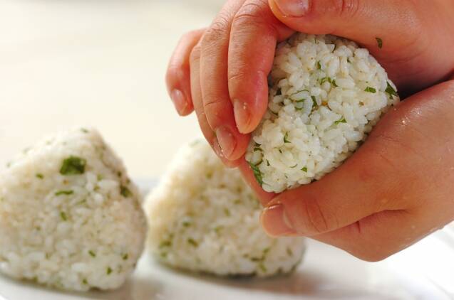 大葉香る焼きおにぎりの作り方の手順1