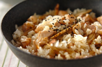 鶏肉とゴボウの混ぜご飯