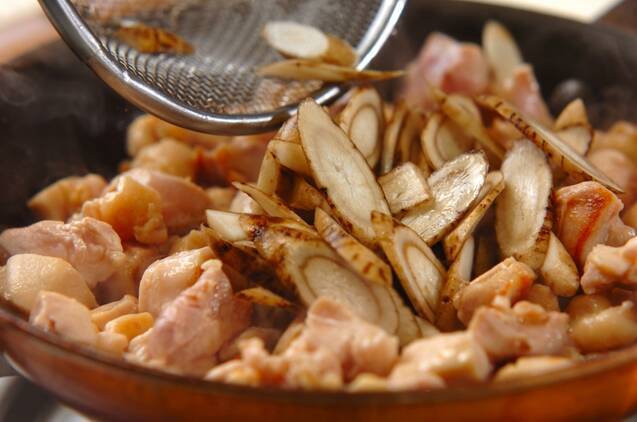 鶏肉とゴボウの混ぜご飯の作り方の手順3