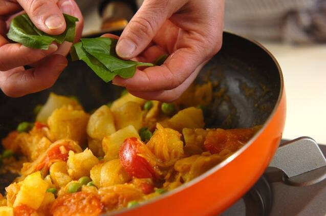 ジャガイモとグリンピースのカレーの作り方の手順8