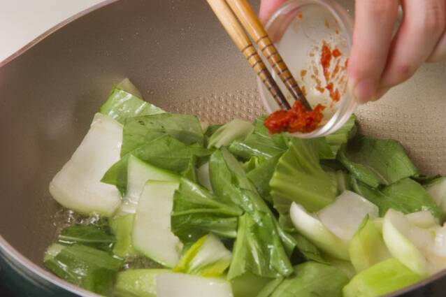 チンゲンサイの辛味炒めの作り方の手順4