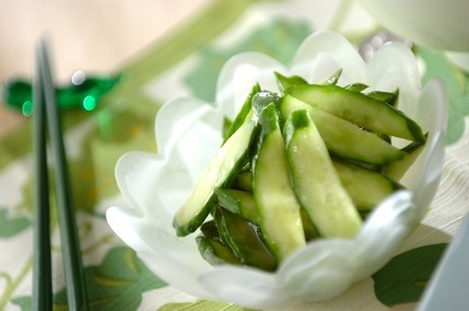 キュウリの酢みそ和え