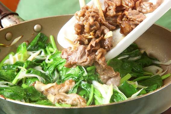 ほうれん草の牛肉卵炒めの作り方の手順7