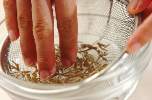 ジュンサイ添えゴマ豆腐の作り方の手順2