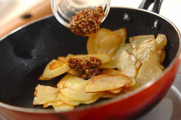 ジャガイモのマスタード炒めの作り方の手順4