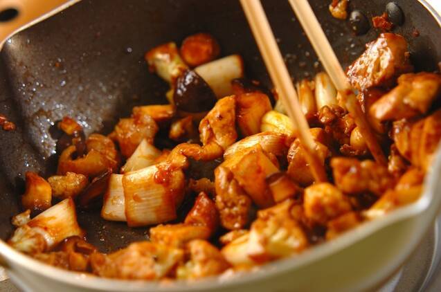 カリフラワーと鶏もも肉のピリ辛炒めの作り方の手順7
