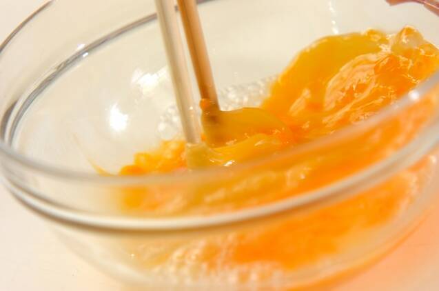 ふんわりジューシー 定番のだし巻き卵の作り方の手順2