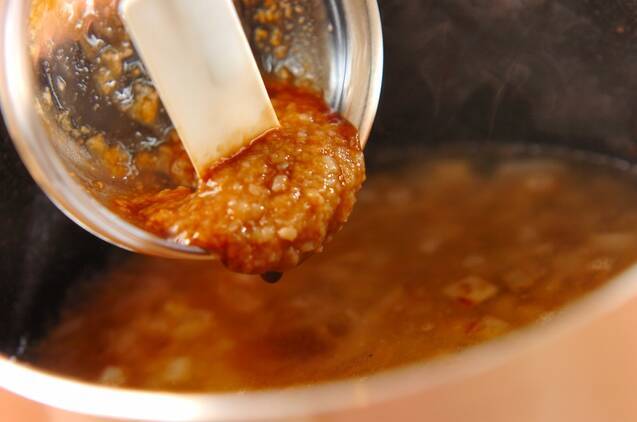 玉ネギとチアシードスープの作り方の手順3