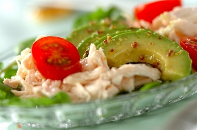 アボカドと鶏ささ身のサラダ 副菜 レシピ 作り方 E レシピ 料理のプロが作る簡単レシピ