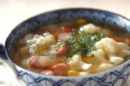 カリフラワーのコンソメスープ