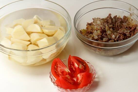 ふつうのコロッケ！の作り方の手順1