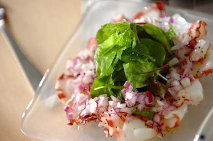 タコとベビーリーフのサラダ