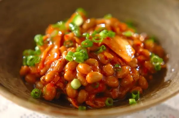 ゴマ油で激ウマ!ご飯がすすむキムチ納豆