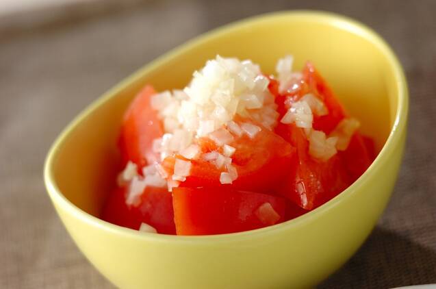 トマトサラダを食卓に♪ バリエーション豊富な簡単レシピ15選の画像